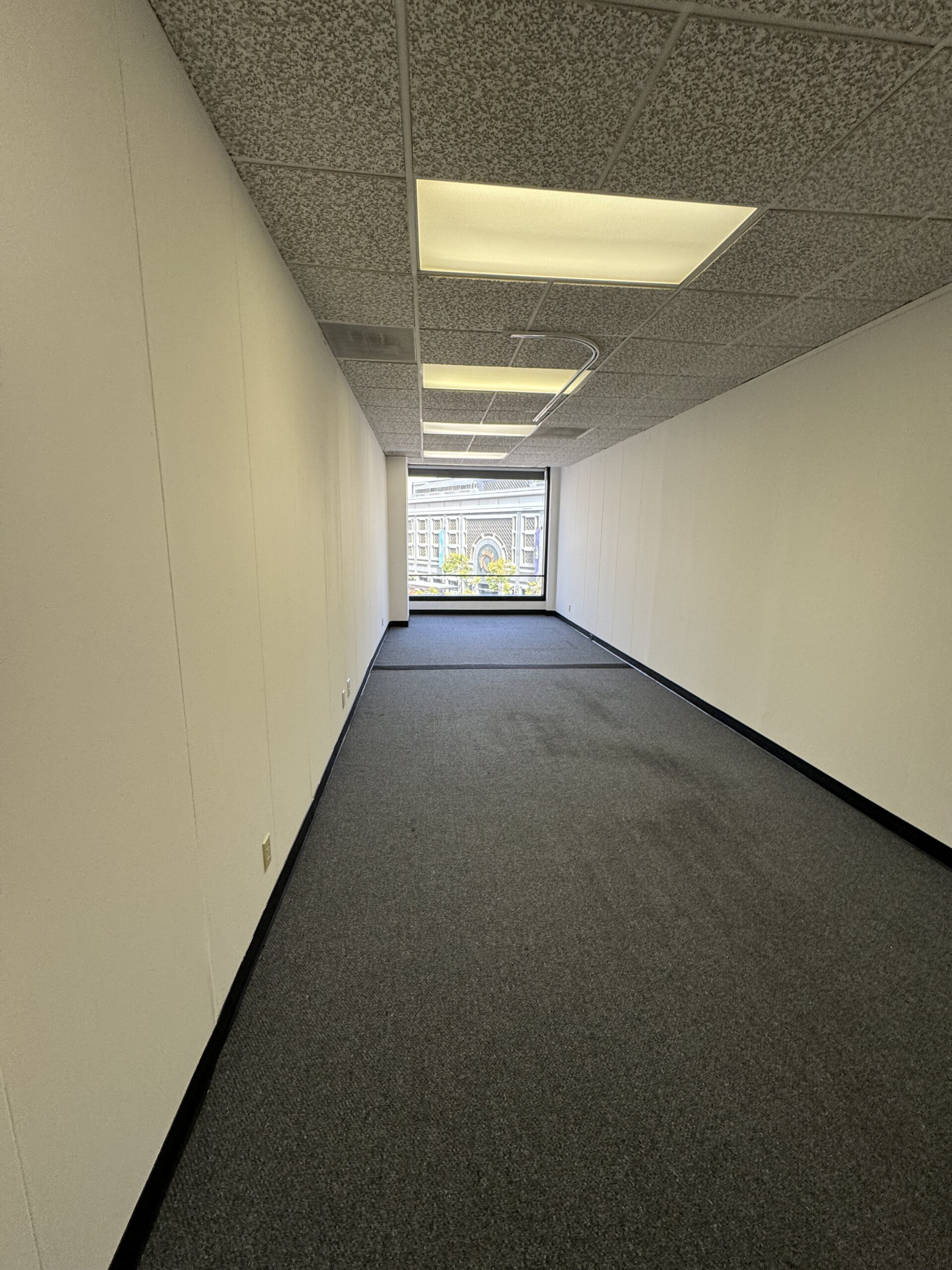 Suite 404B office interior